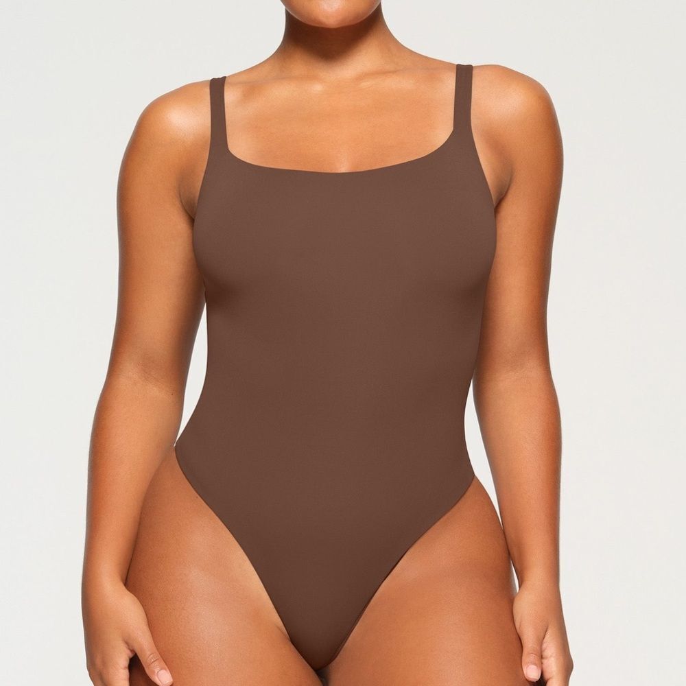 SKIMS SQUARE NECK BODYSUIT JASPER SMALL NWT in‎ packaging